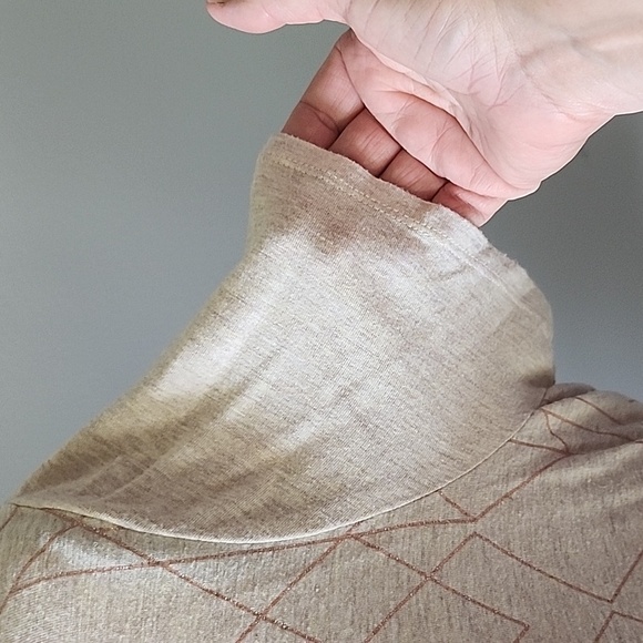 APT. 9 Heather Peach Short Sleeve Tee with Rose Gold Art Deco design - Picture 7 of 12